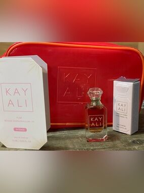 KayAli Yum Boujee Marshmallow, Vanilla Candy Dabber & Makeup Bag